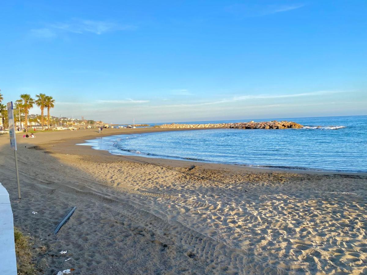 Malaga Beach And Sun Kültér fotó